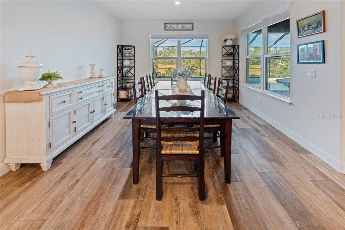 Image 30 of 86 For 10215 Milky Way Circle