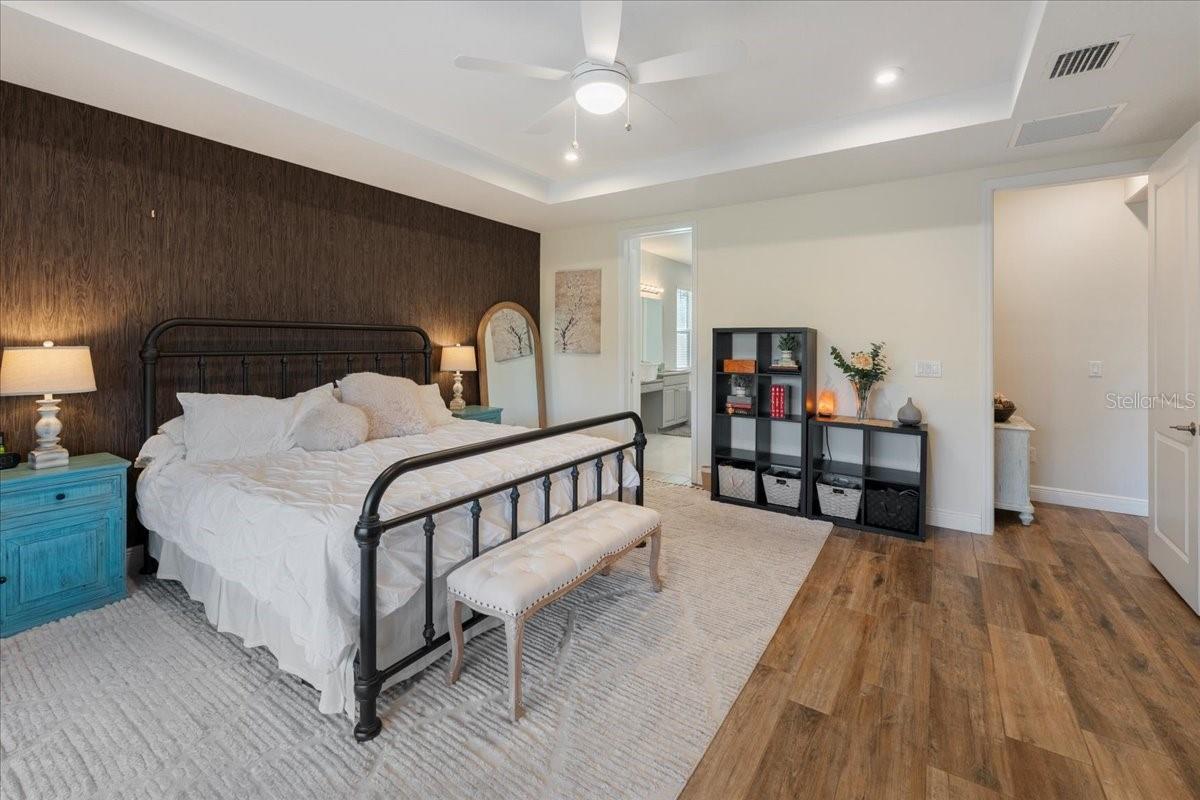 Image 36 of 86 For 10215 Milky Way Circle