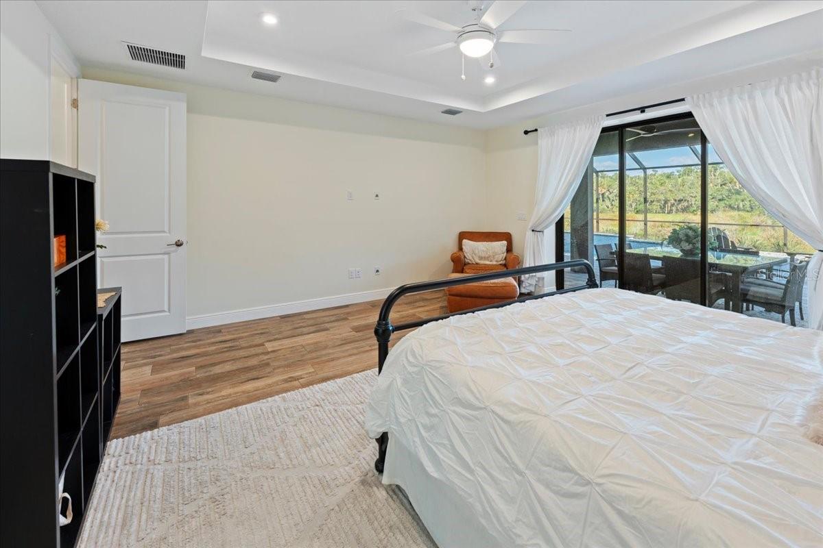 Image 37 of 86 For 10215 Milky Way Circle