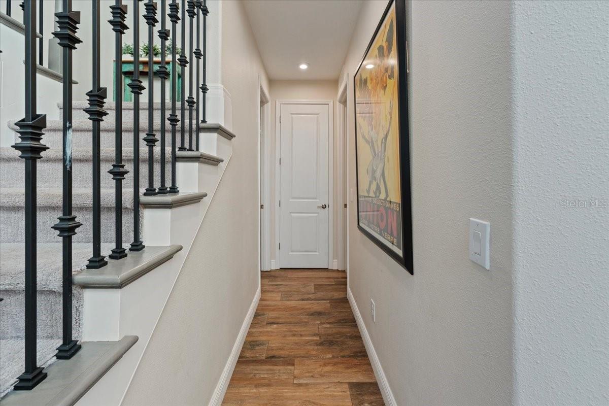 Image 43 of 86 For 10215 Milky Way Circle