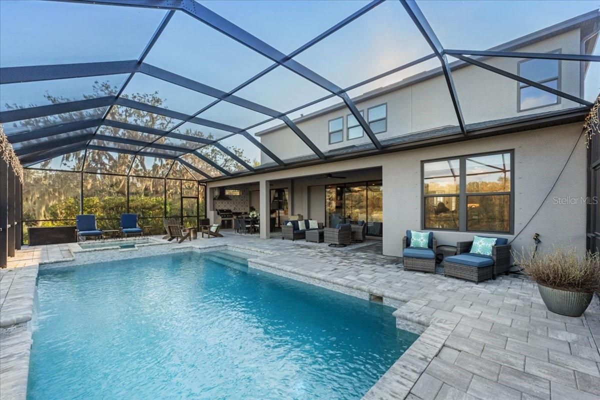 Image 6 of 86 For 10215 Milky Way Circle