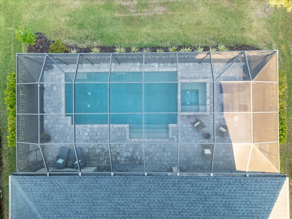 Image 7 of 86 For 10215 Milky Way Circle