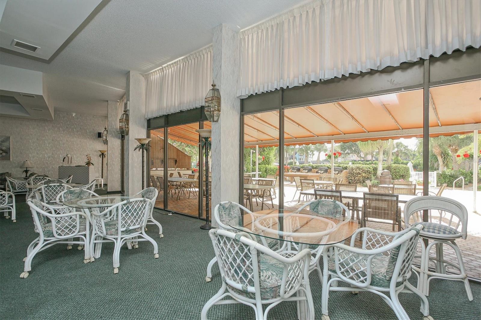 Image 34 of 54 For 5855 Midnight Pass Road 420