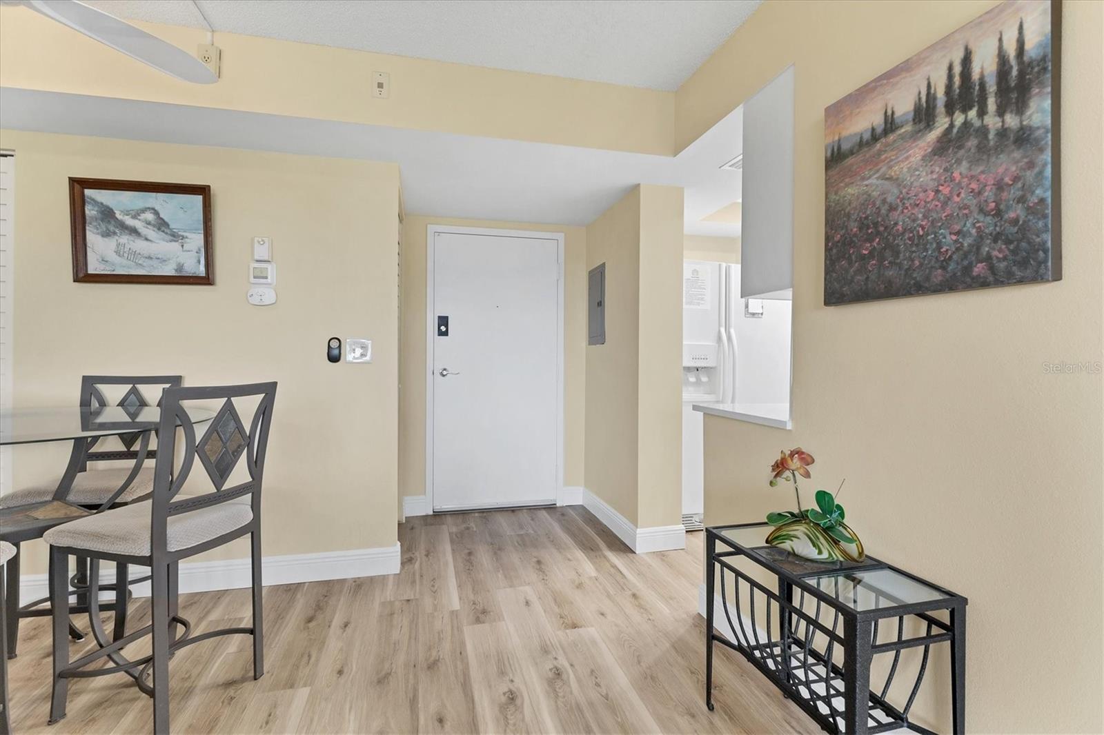 Image 6 of 54 For 5855 Midnight Pass Road 420