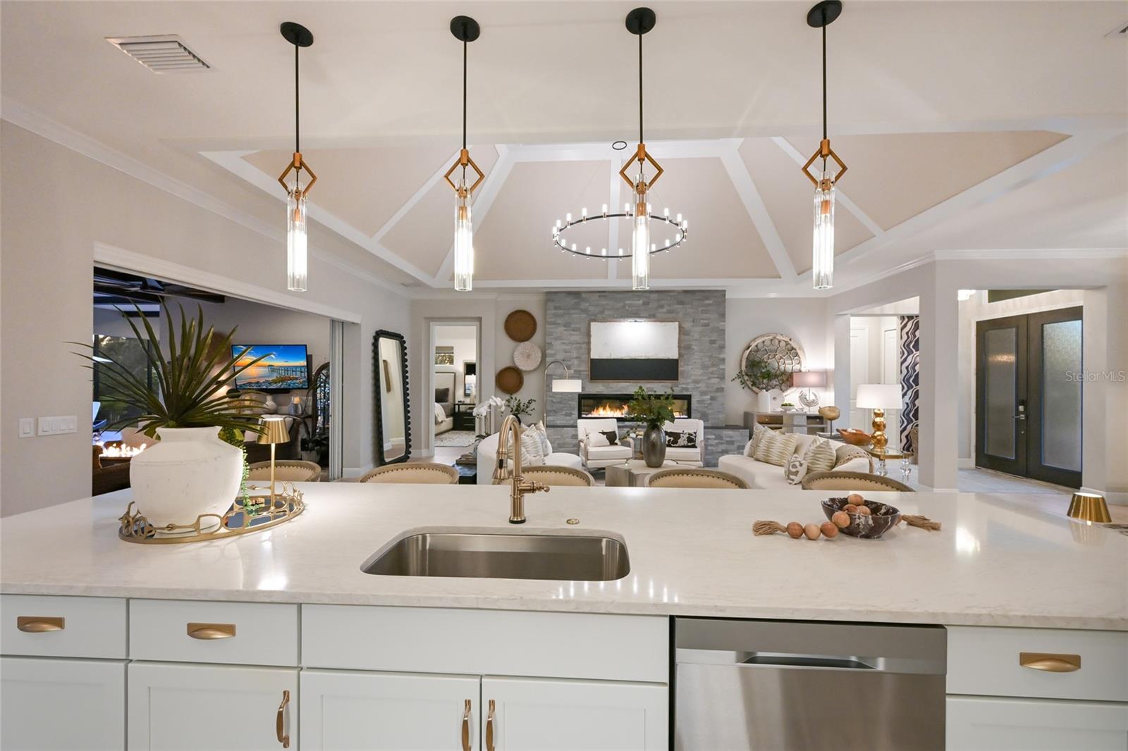 Image 19 of 86 For 16009 42nd Glen E