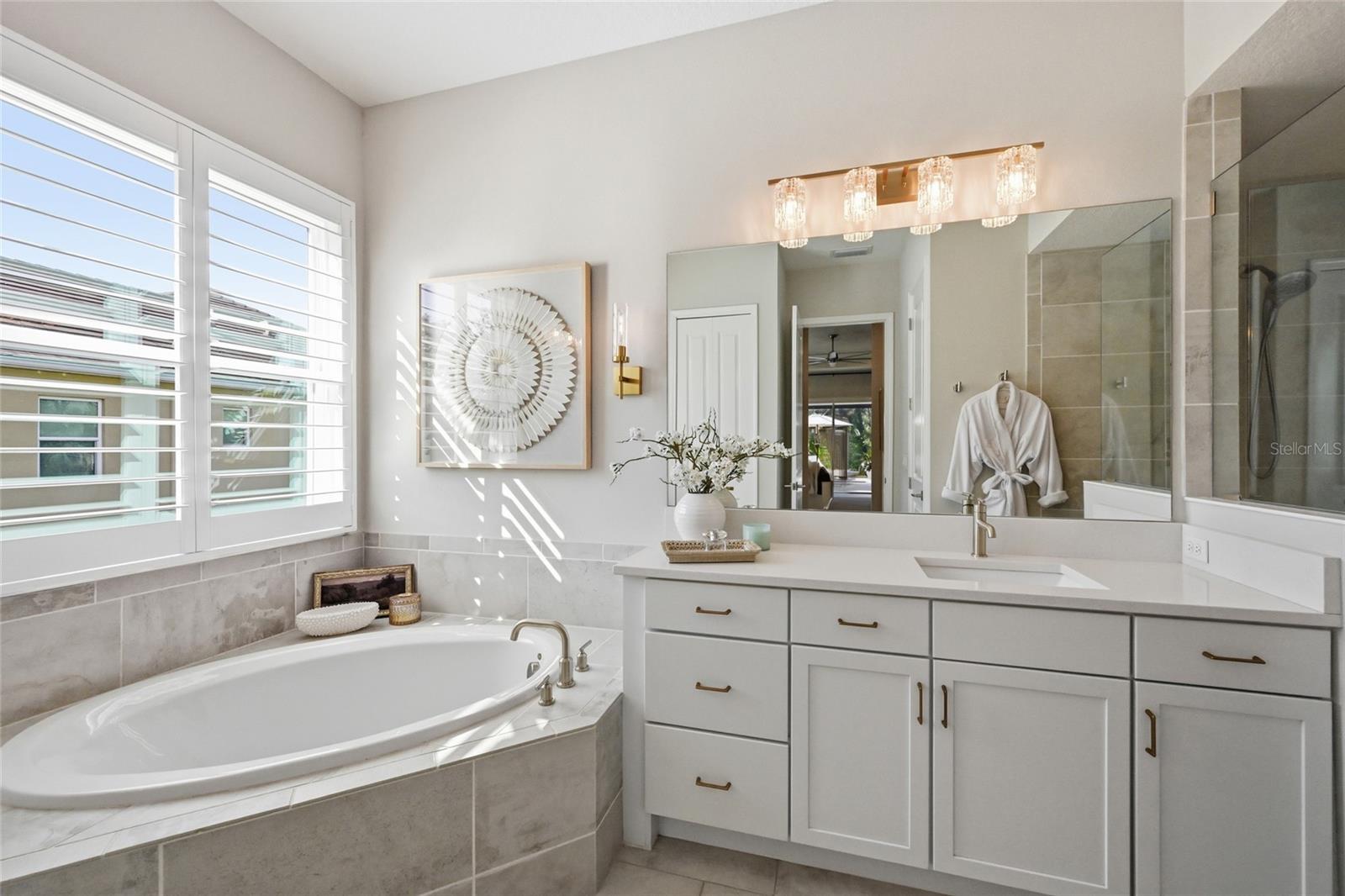 Image 31 of 86 For 16009 42nd Glen E