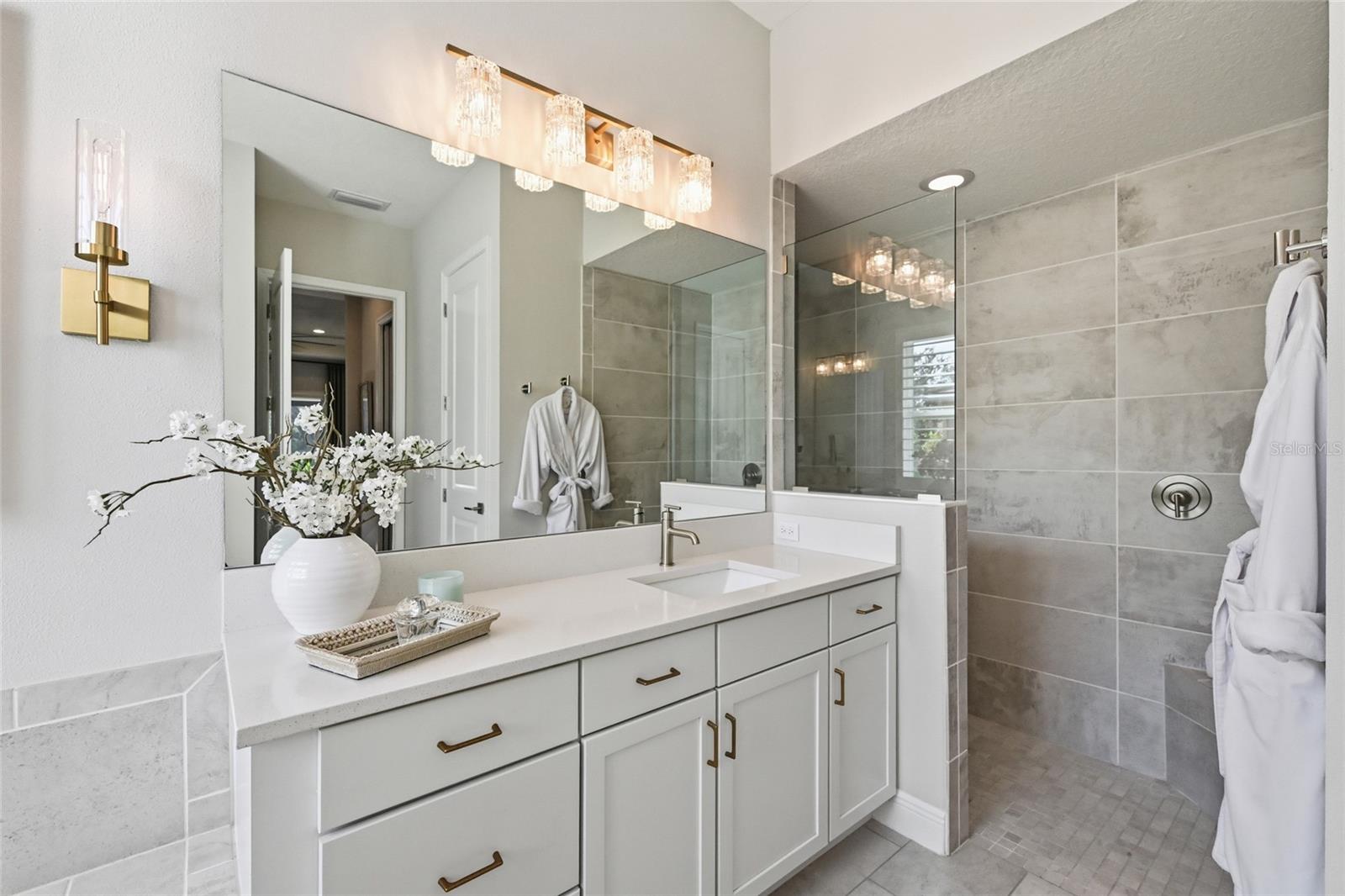 Image 33 of 86 For 16009 42nd Glen E