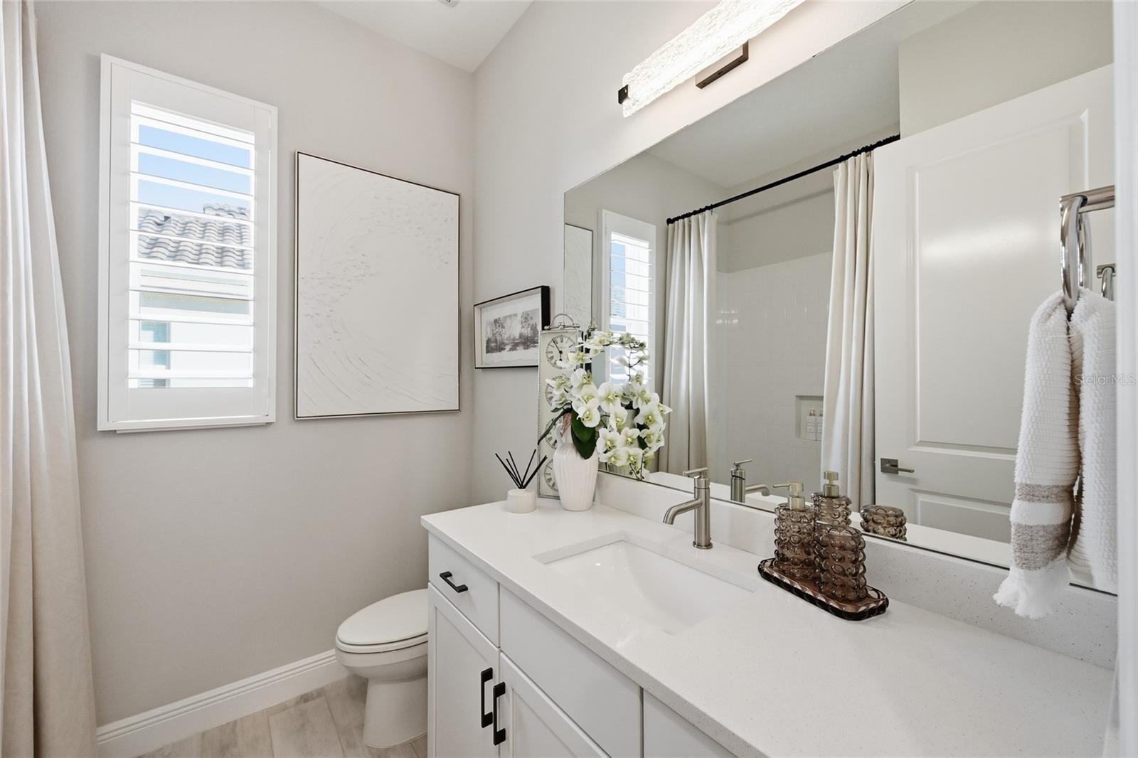 Image 36 of 86 For 16009 42nd Glen E