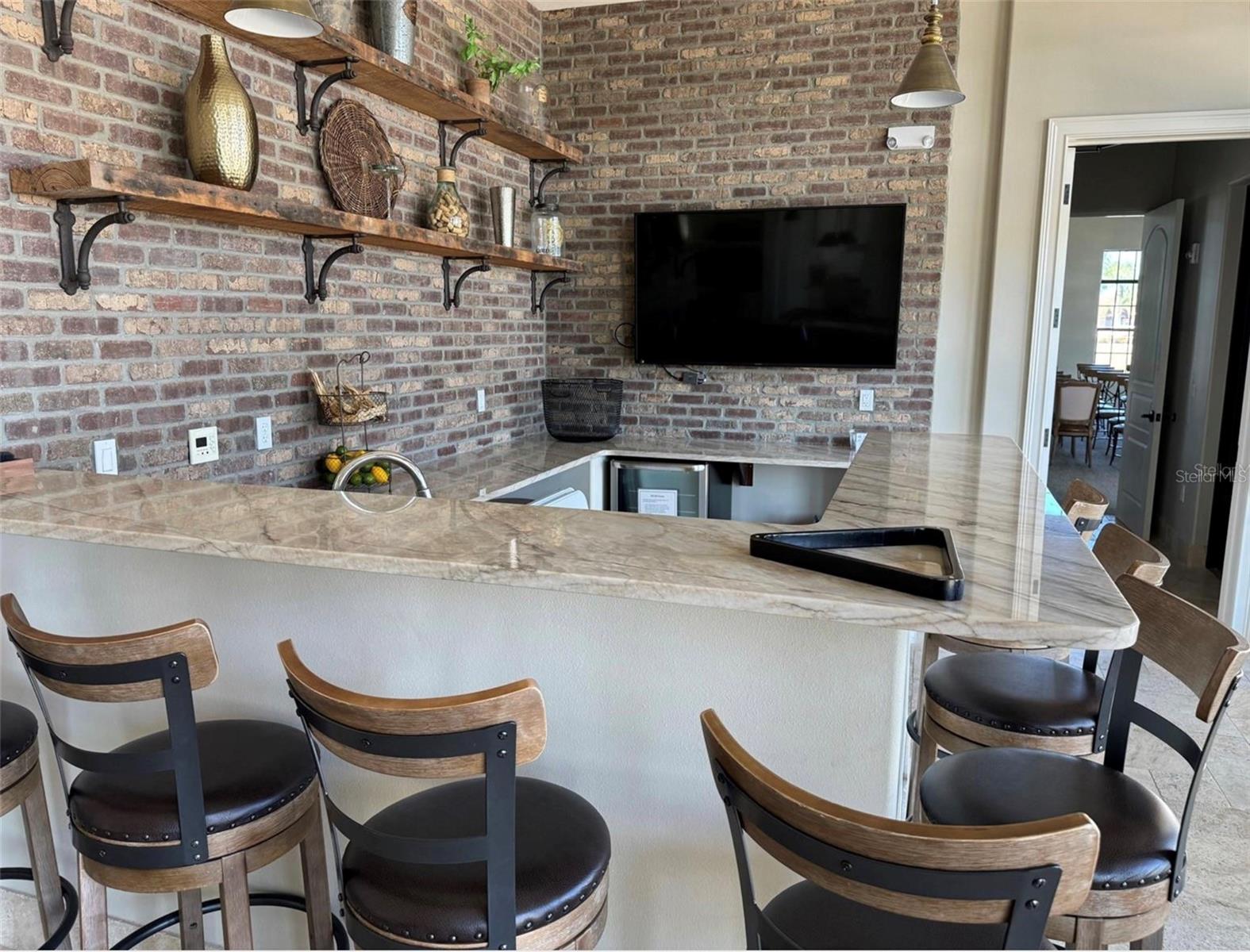 Image 33 of 43 For 124 Soliera Street