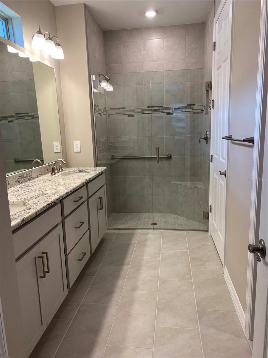 Image 7 of 43 For 124 Soliera Street