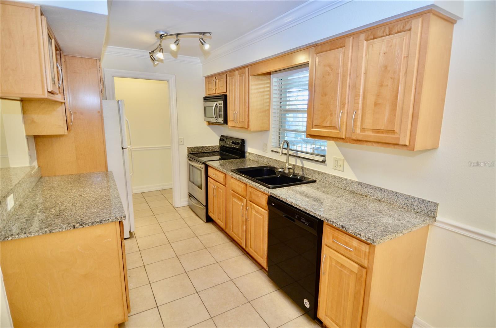 Image 17 of 28 For 3360 Osprey Avenue 201b