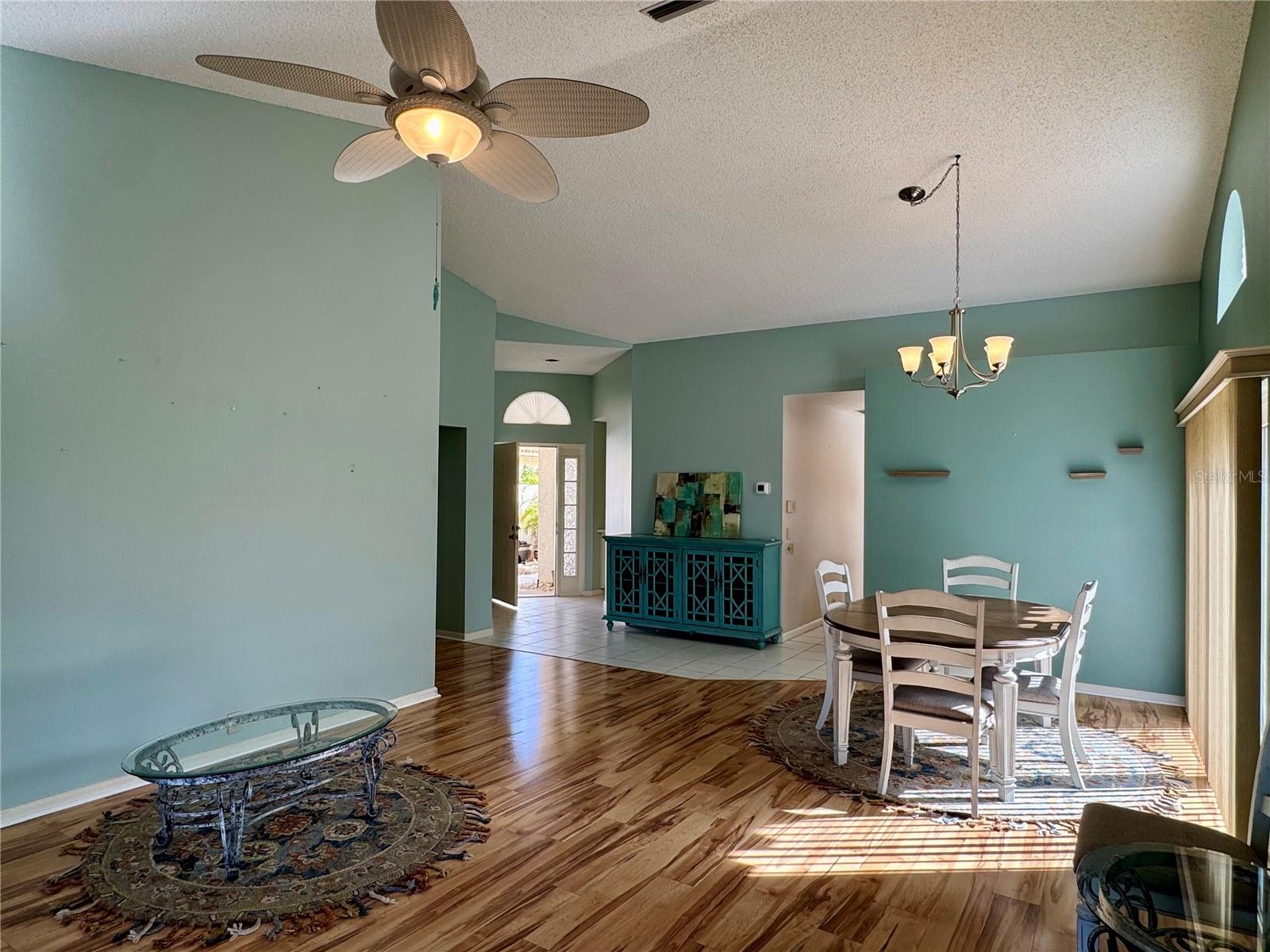 Image 4 of 21 For 4720 Peridia Boulevard E