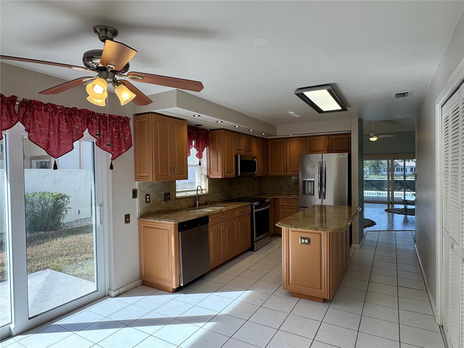 Image 6 of 21 For 4720 Peridia Boulevard E