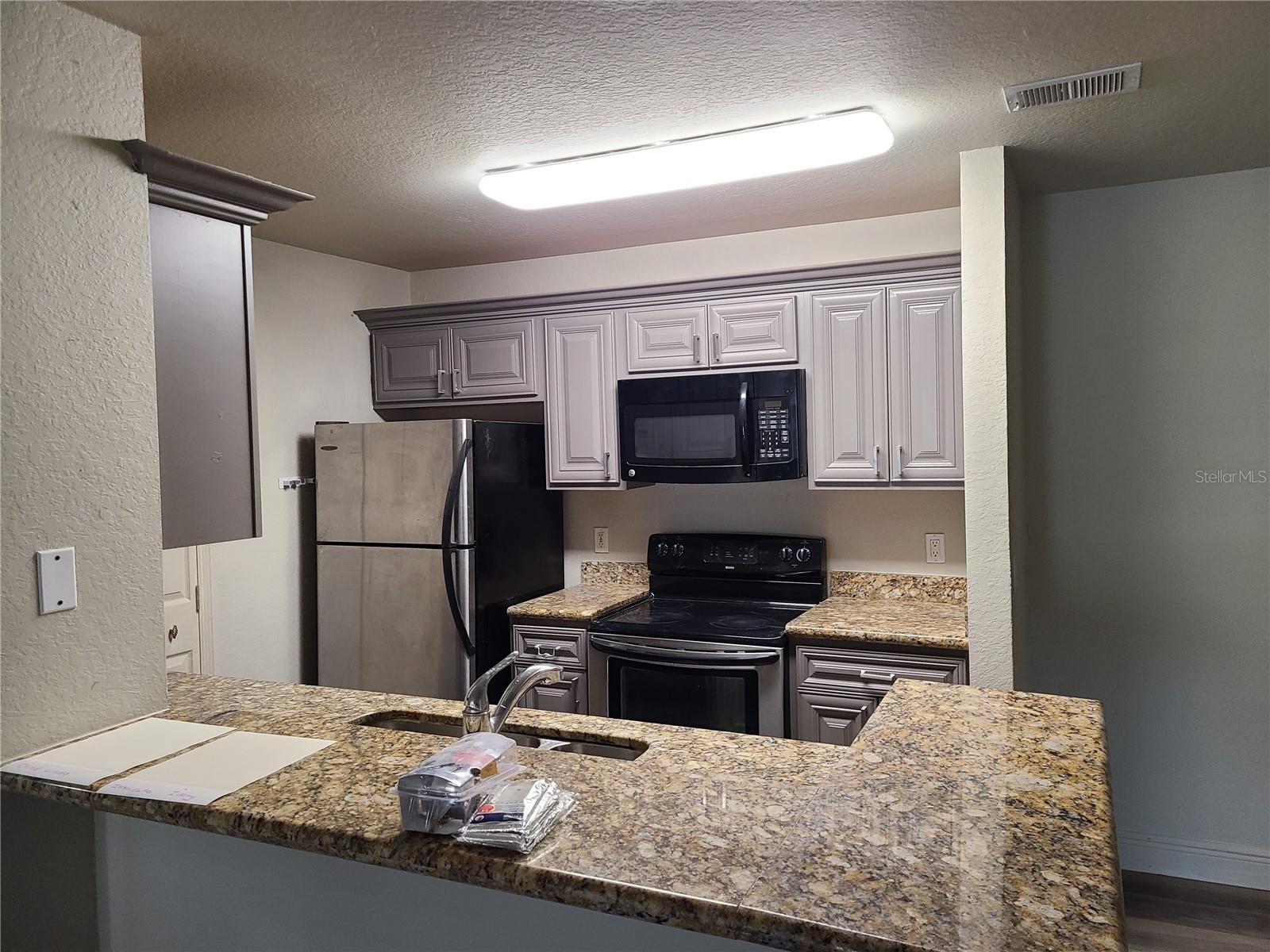 Image 16 of 26 For 8911 Manor Loop 205