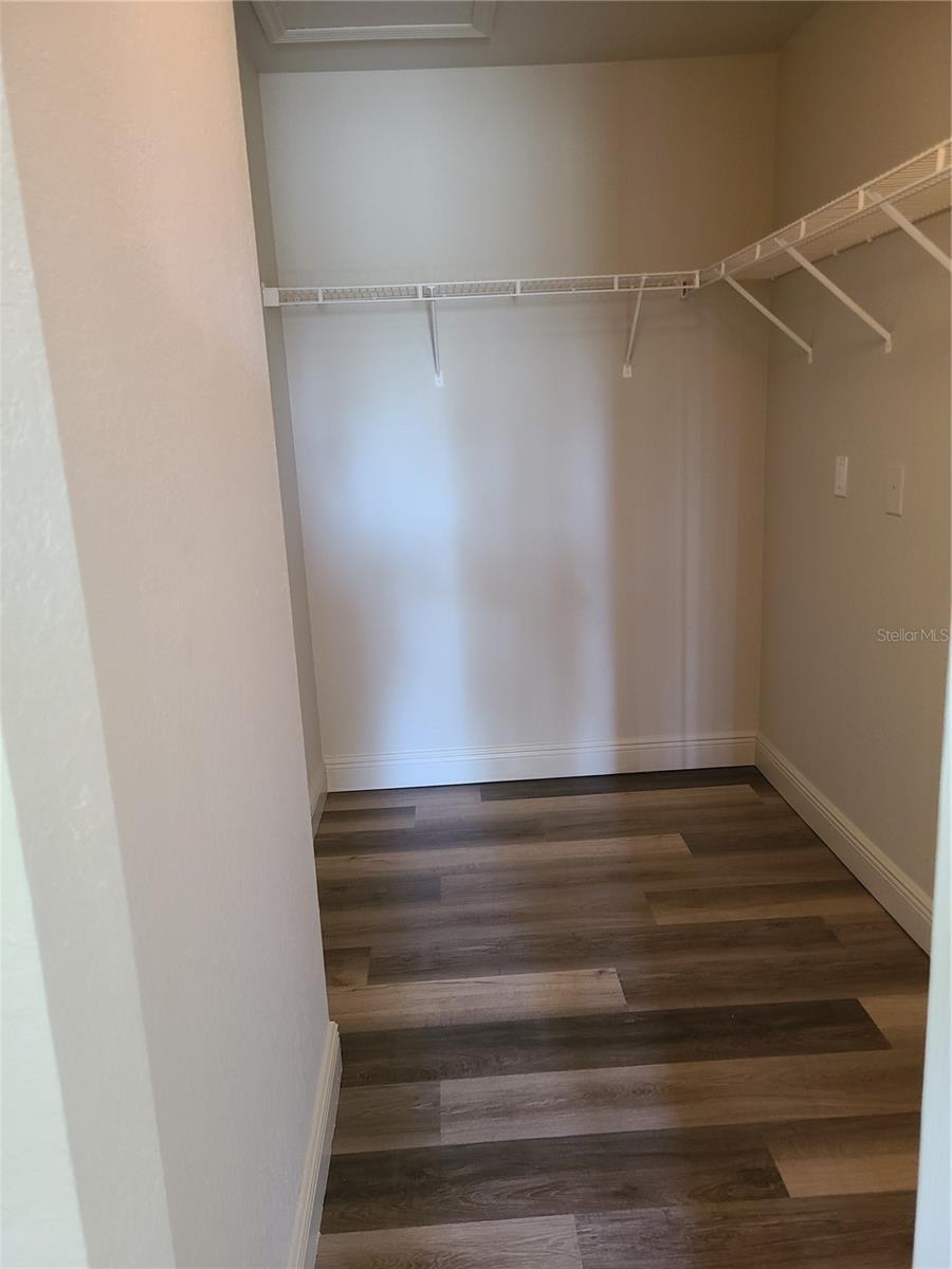 Image 25 of 26 For 8911 Manor Loop 205