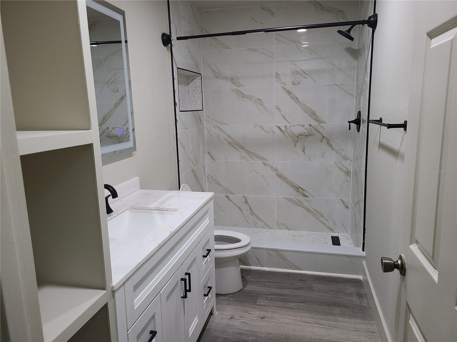 Image 28 of 33 For 8911 Manor Loop 205