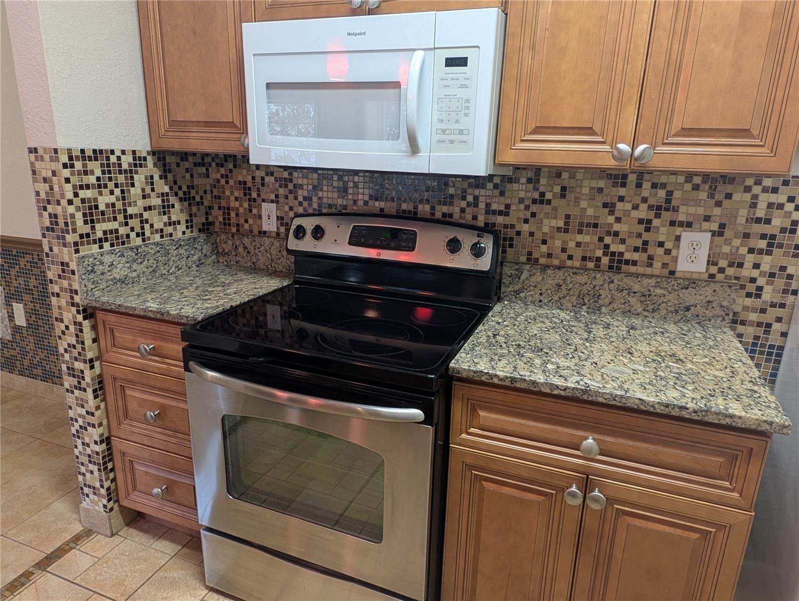 Image 10 of 27 For 5180 Northridge Road 203