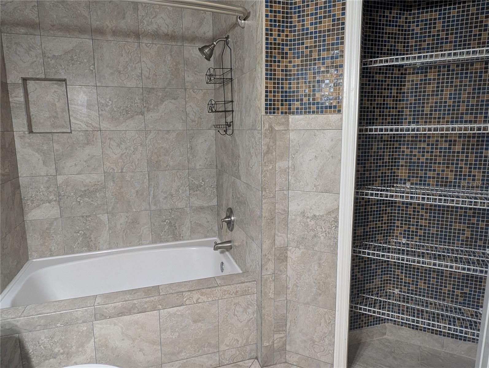 Image 16 of 27 For 5180 Northridge Road 203