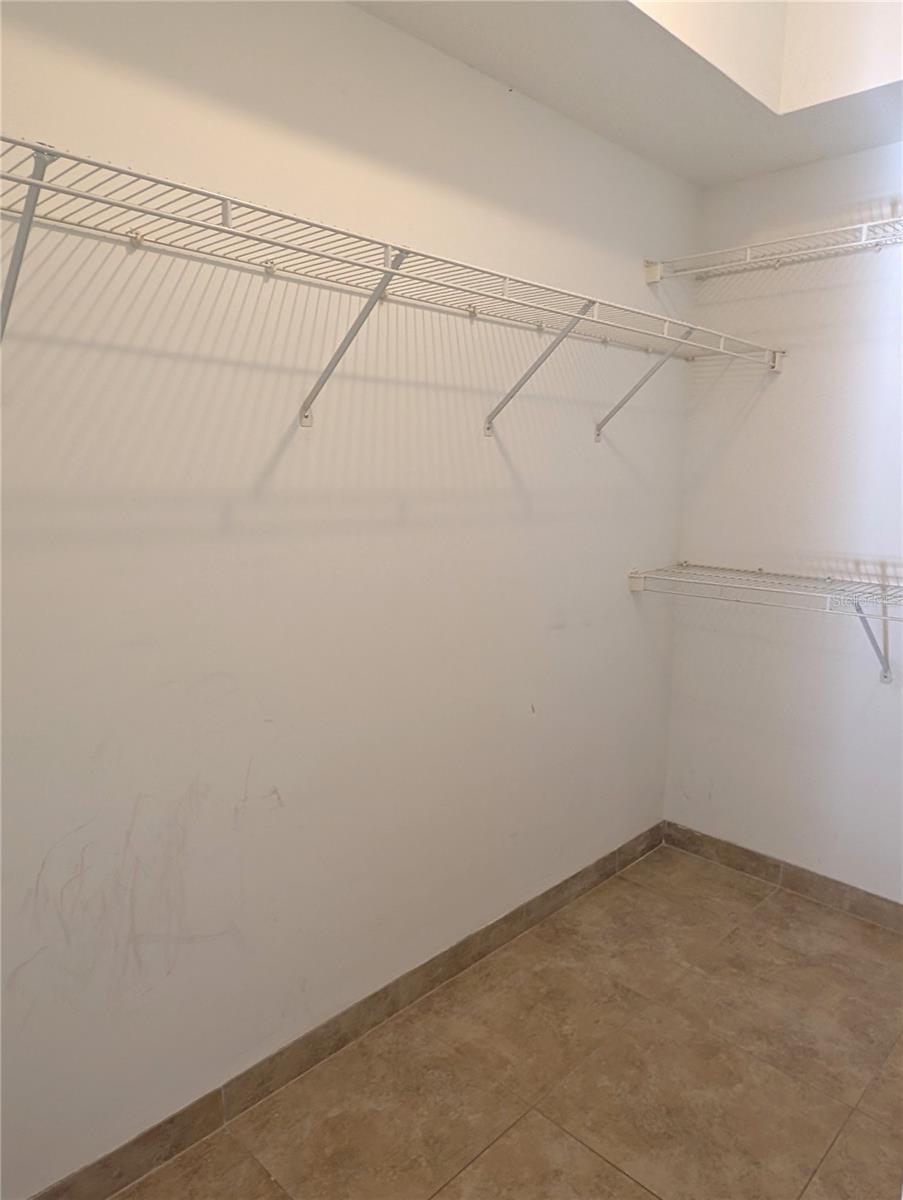 Image 17 of 27 For 5180 Northridge Road 203