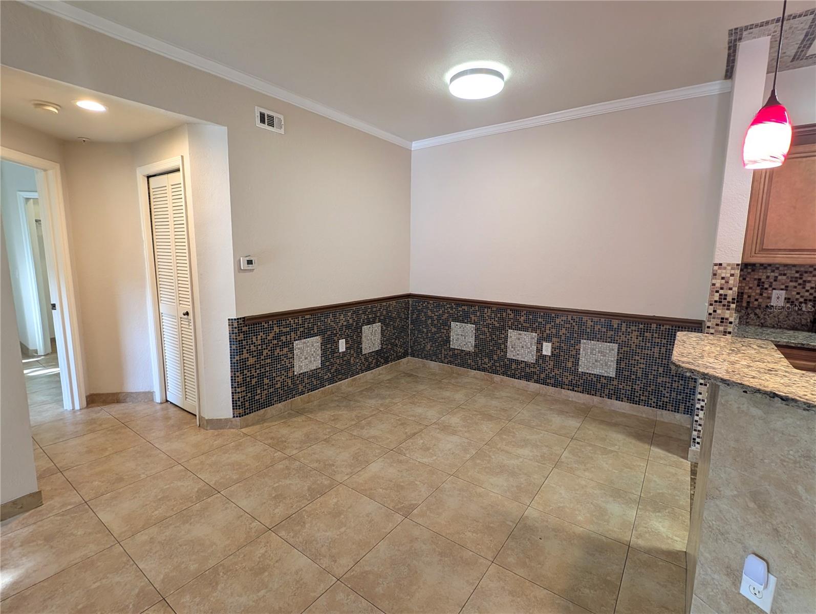 Image 6 of 27 For 5180 Northridge Road 203