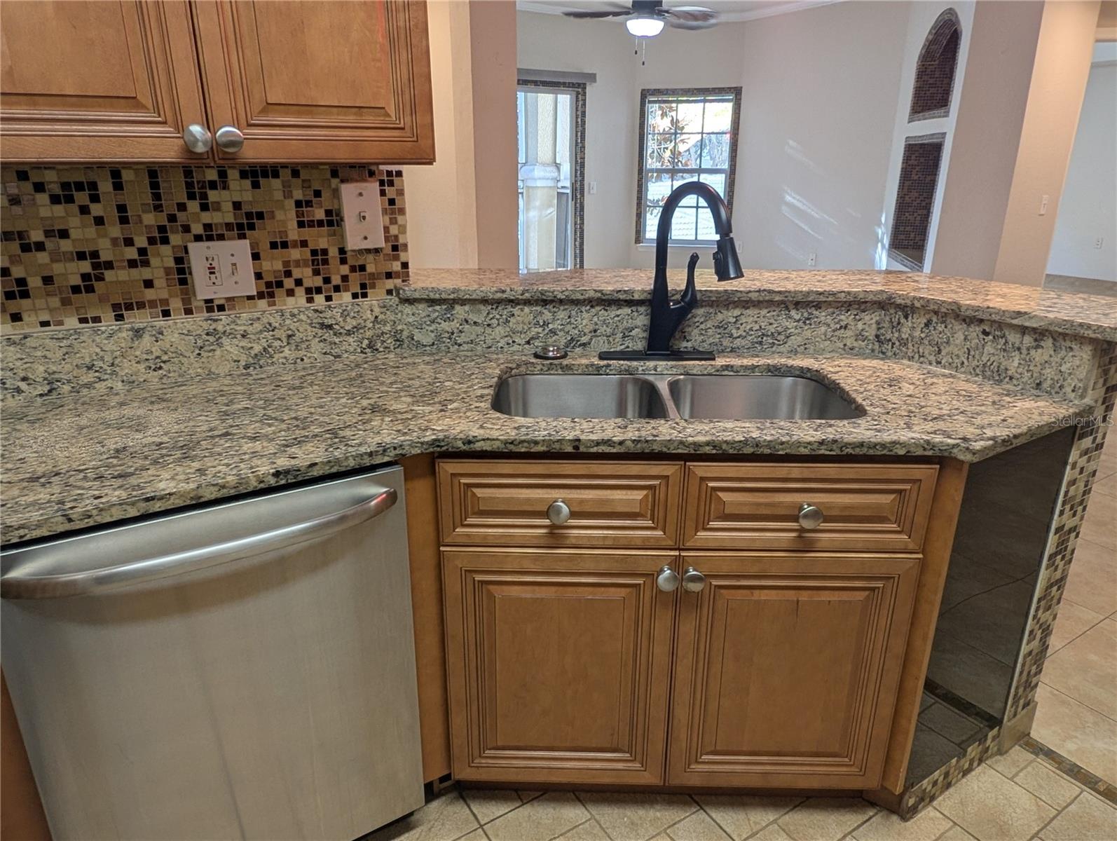 Image 9 of 27 For 5180 Northridge Road 203