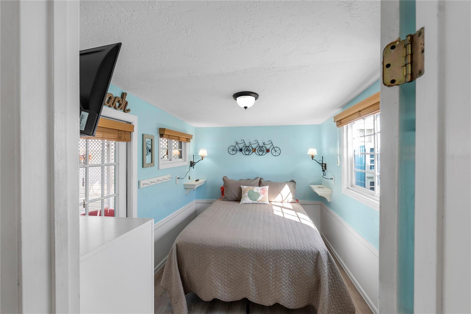 Image 17 of 36 For 2601 Gulf Drive N 729