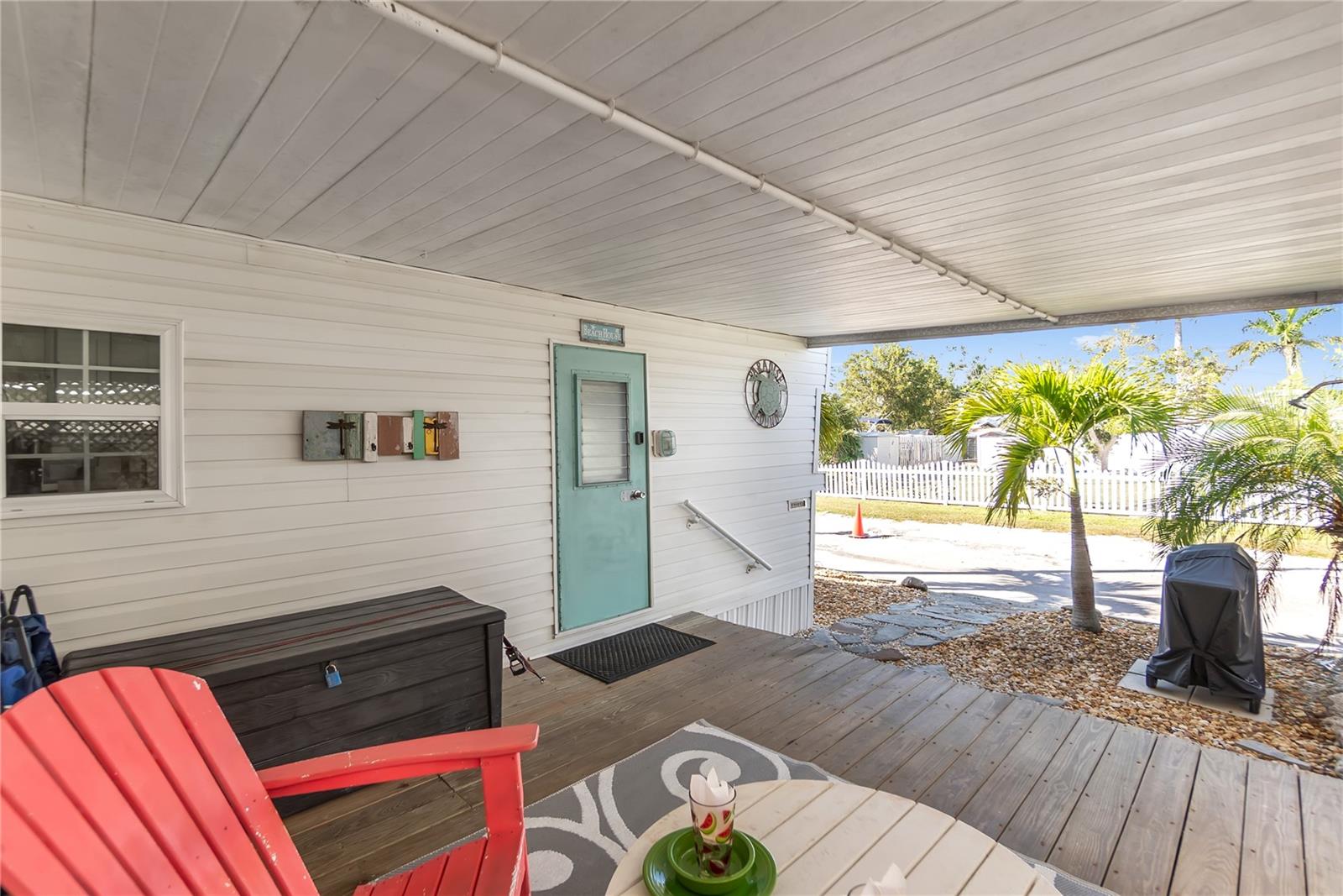 Image 21 of 36 For 2601 Gulf Drive N 729