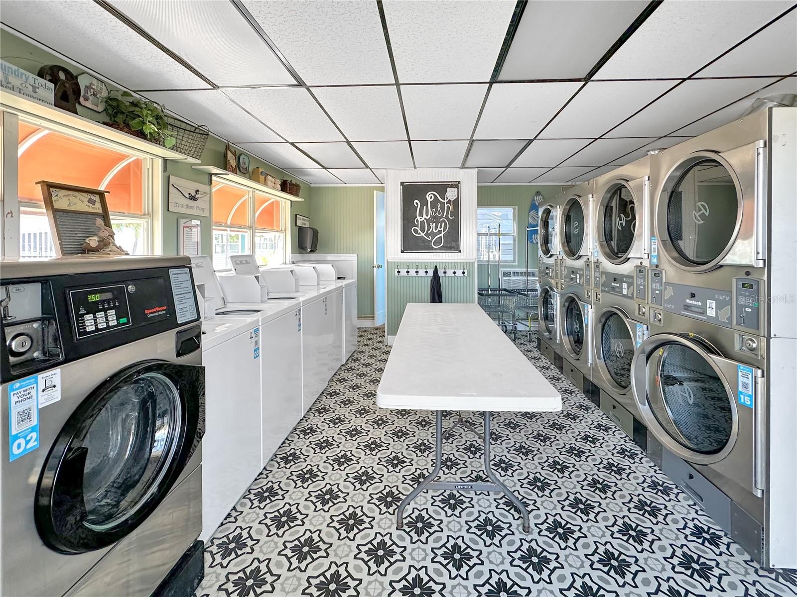 Image 31 of 36 For 2601 Gulf Drive N 729