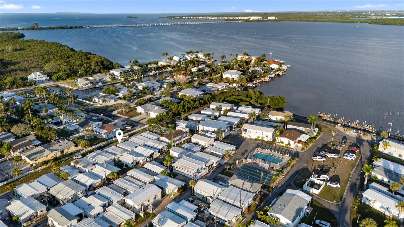 Image 35 of 36 For 2601 Gulf Drive N 729