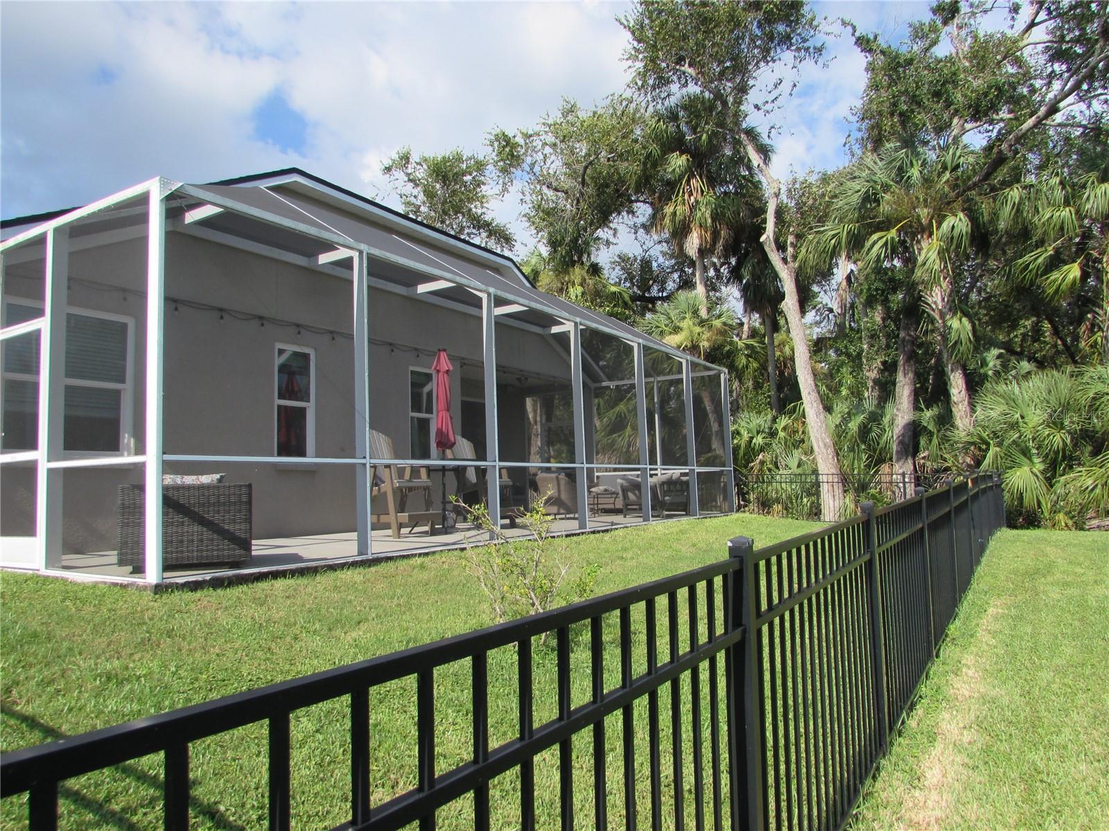 Image 4 of 43 For 5030 58th Terrace E