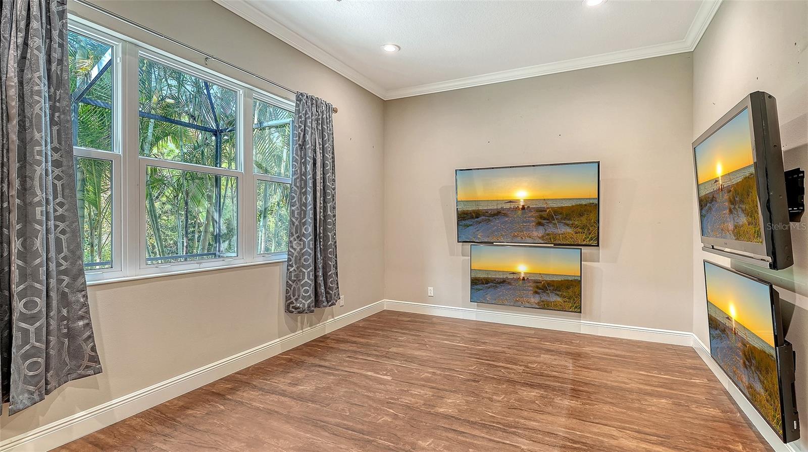 Image 38 of 87 For 318 Ragdoll Run