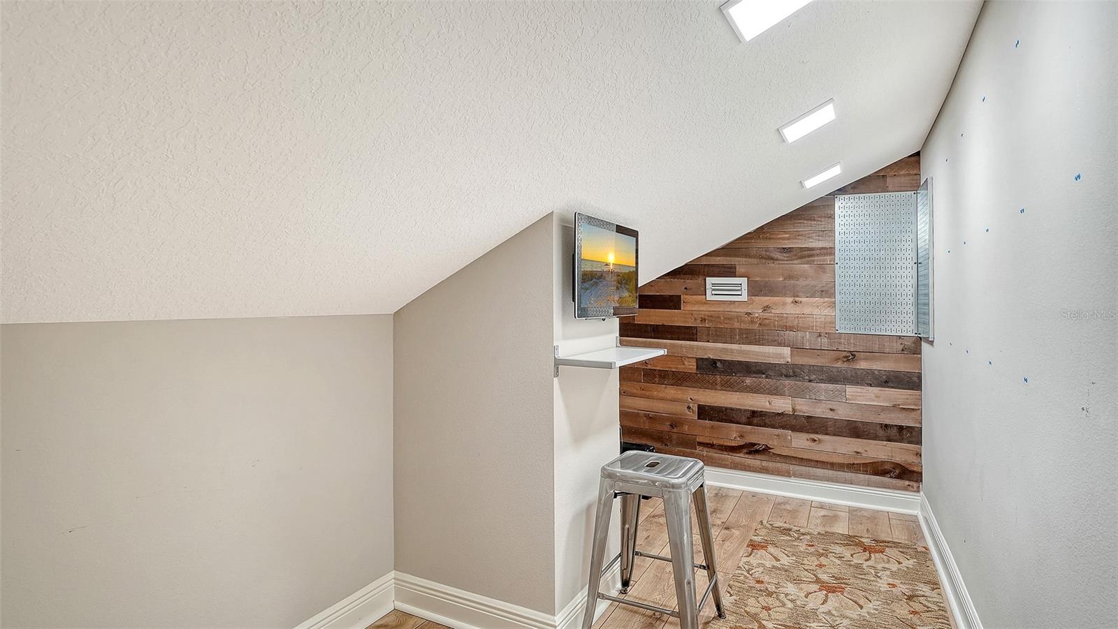 Image 48 of 87 For 318 Ragdoll Run