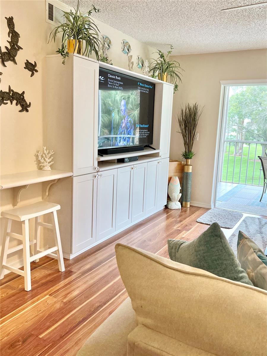 Image 7 of 46 For 6501 Stone River Road 203