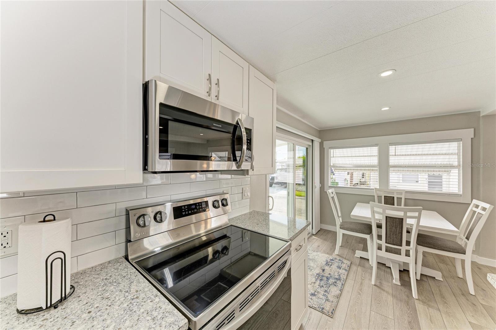 Image 18 of 49 For 10315 Cortez Road W 6-1