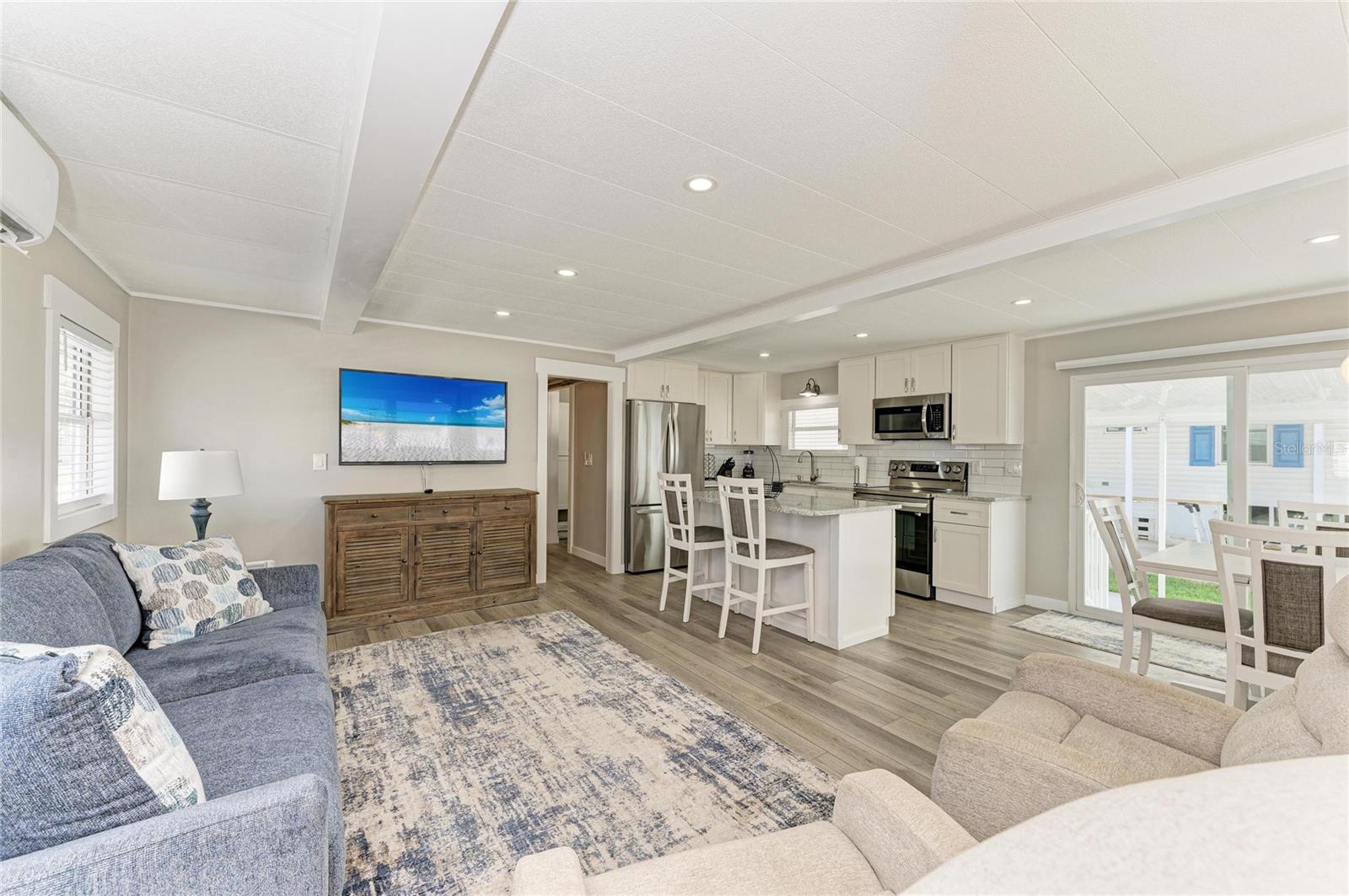 Image 21 of 49 For 10315 Cortez Road W 6-1