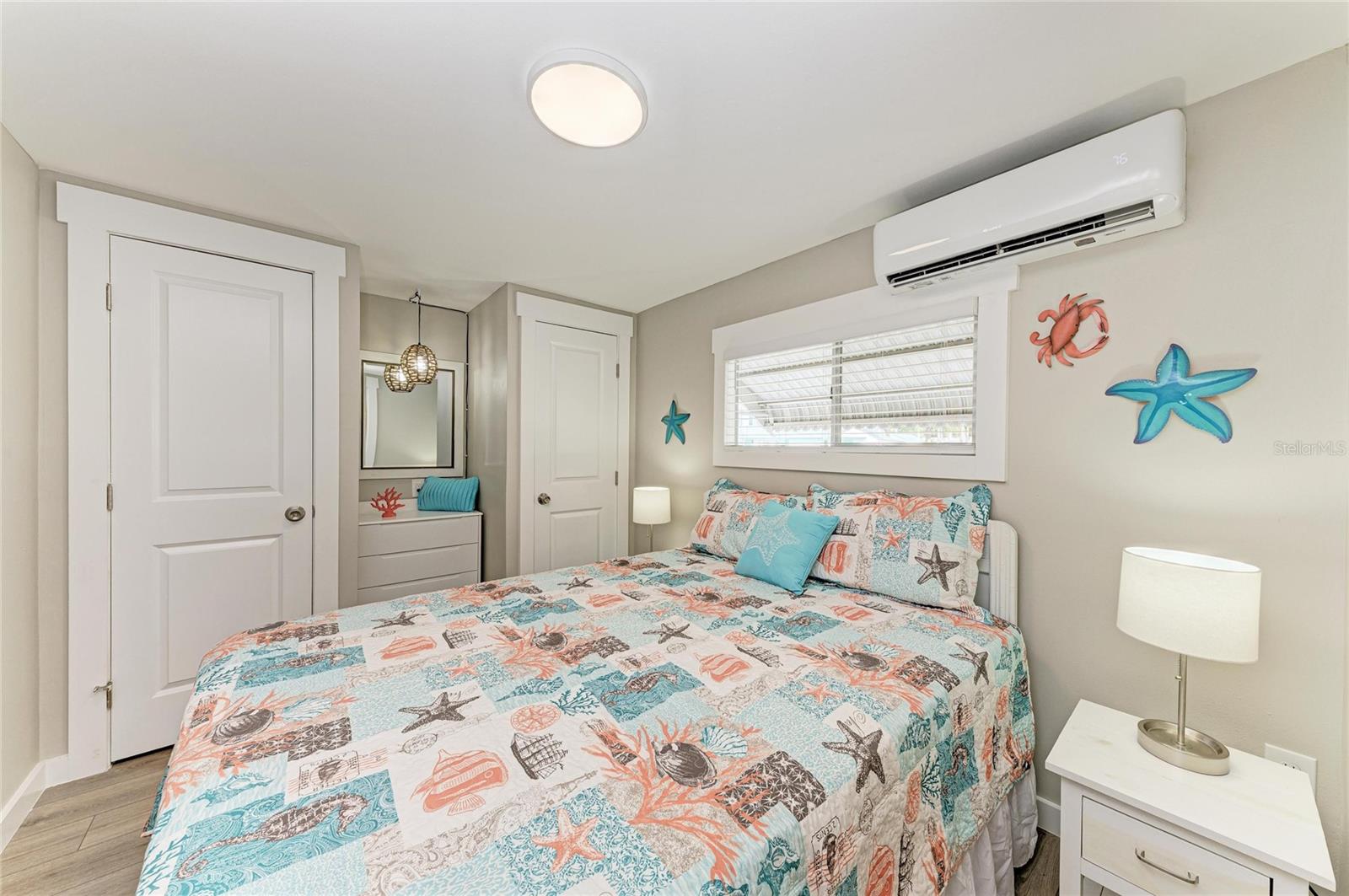 Image 27 of 49 For 10315 Cortez Road W 6-1