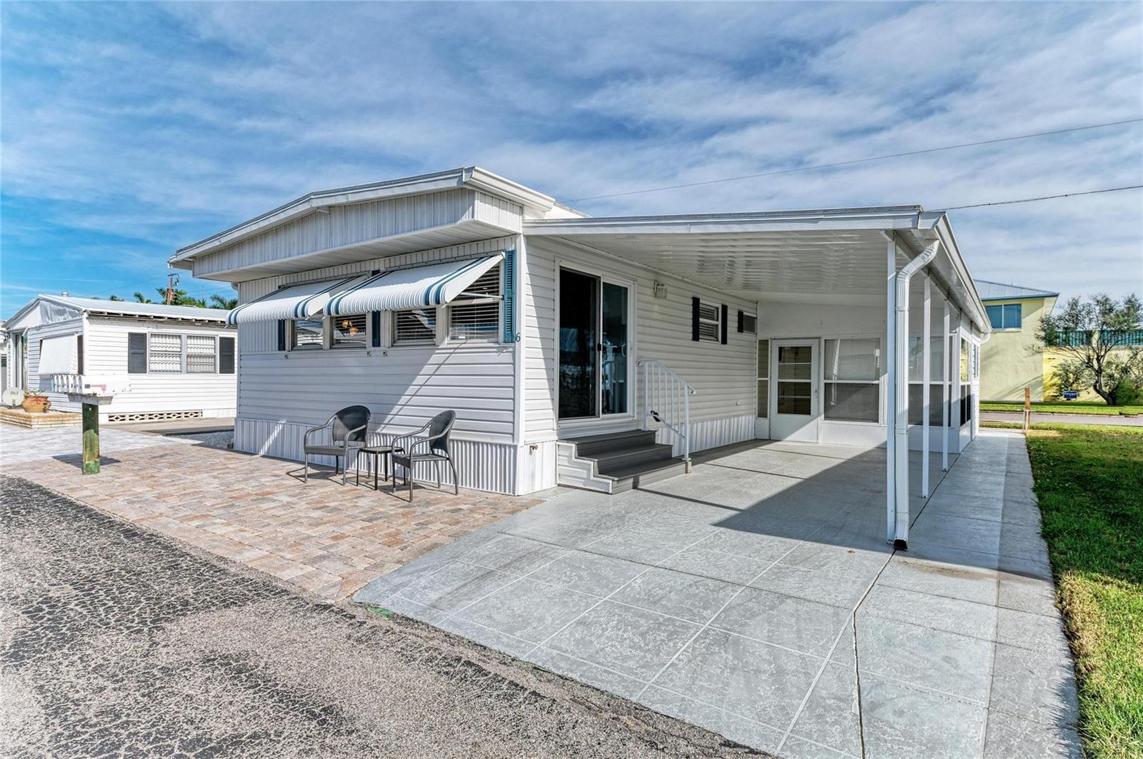 Image 9 of 49 For 10315 Cortez Road W 6-1