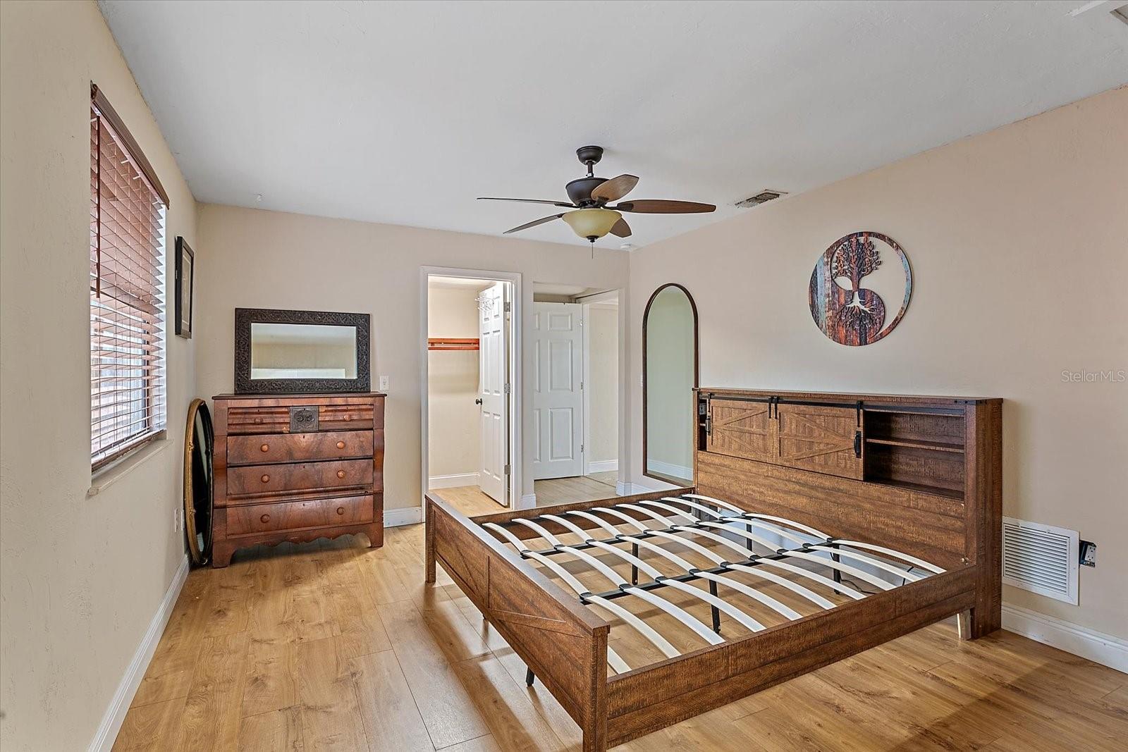 Image 12 of 29 For 2313 Loma Linda Street