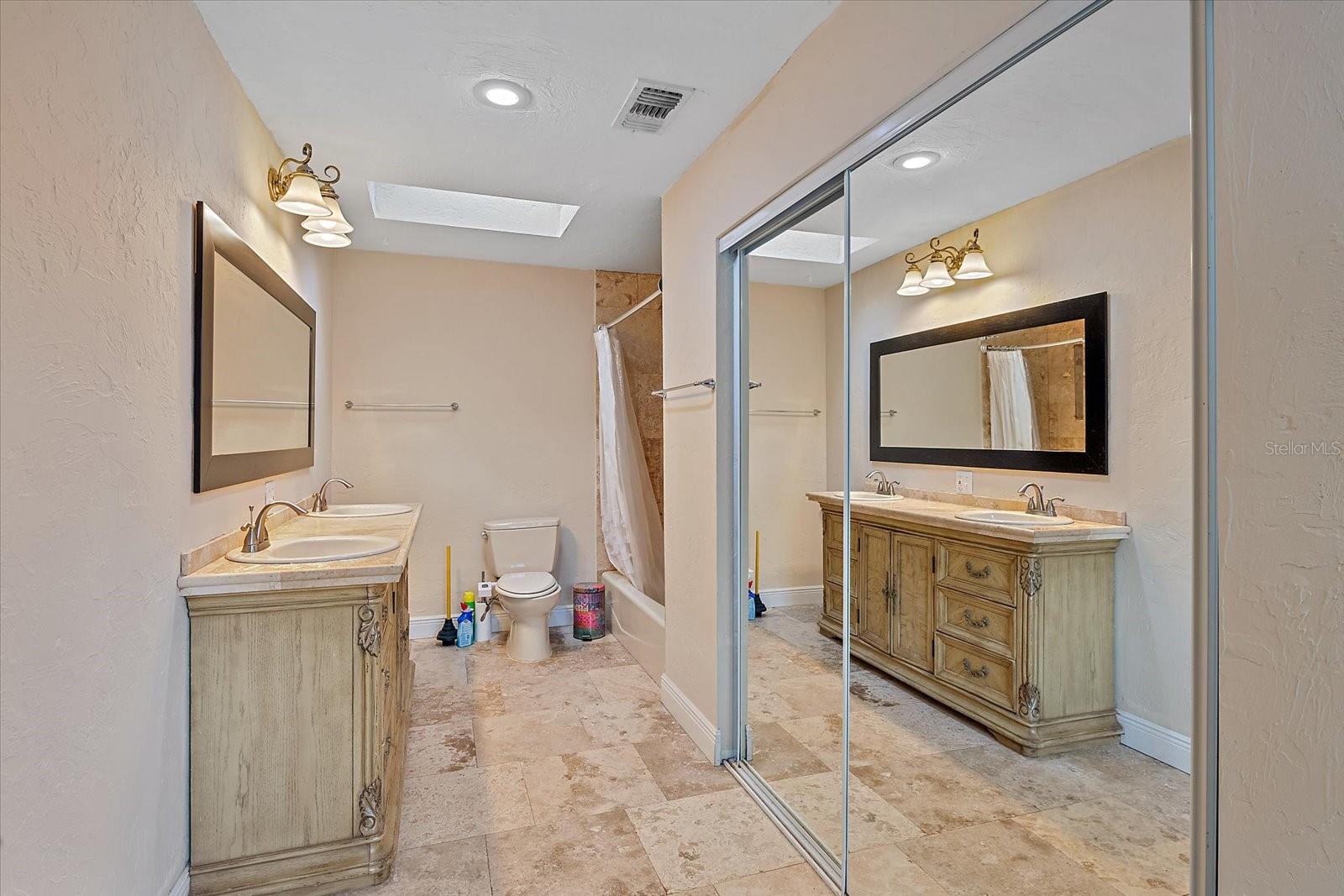 Image 13 of 29 For 2313 Loma Linda Street