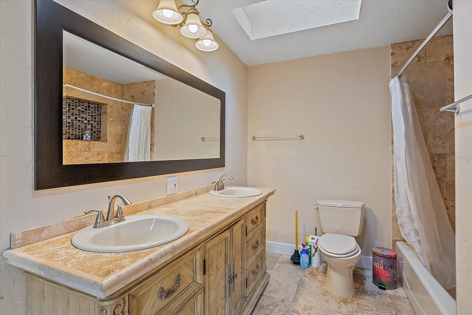 Image 14 of 29 For 2313 Loma Linda Street