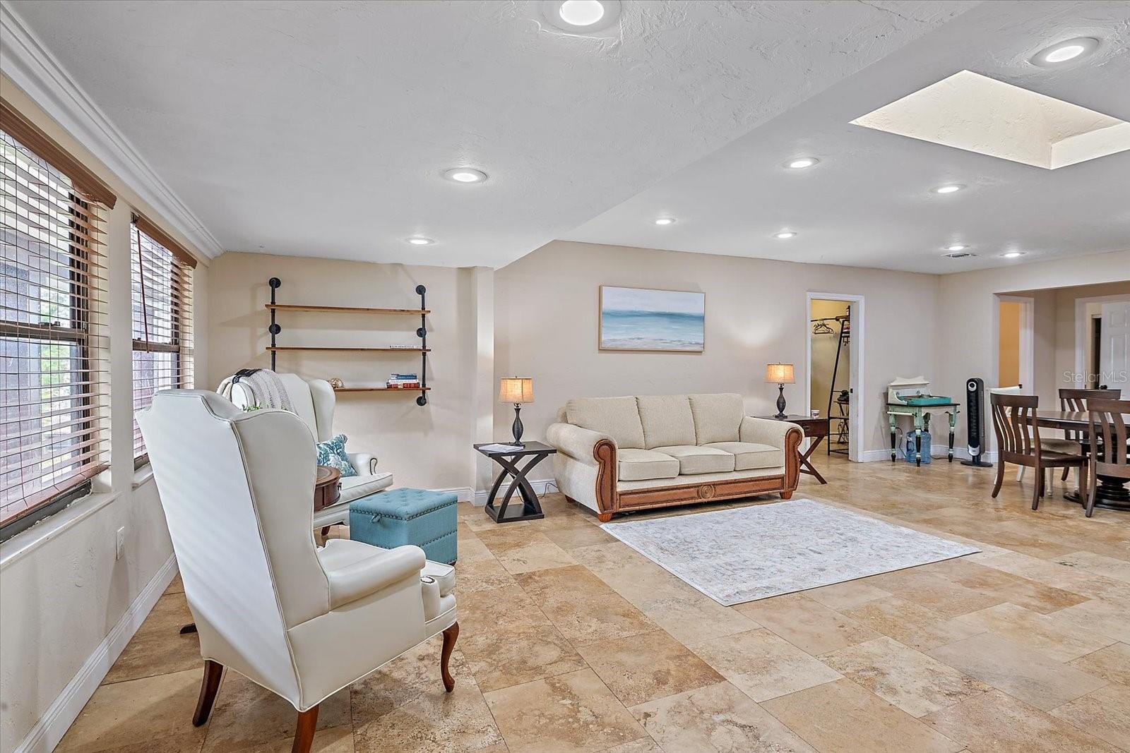 Image 4 of 29 For 2313 Loma Linda Street