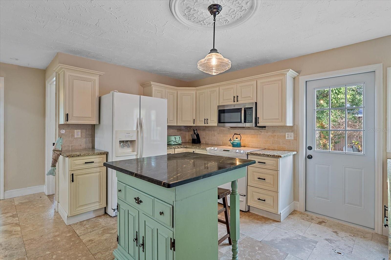 Image 9 of 29 For 2313 Loma Linda Street