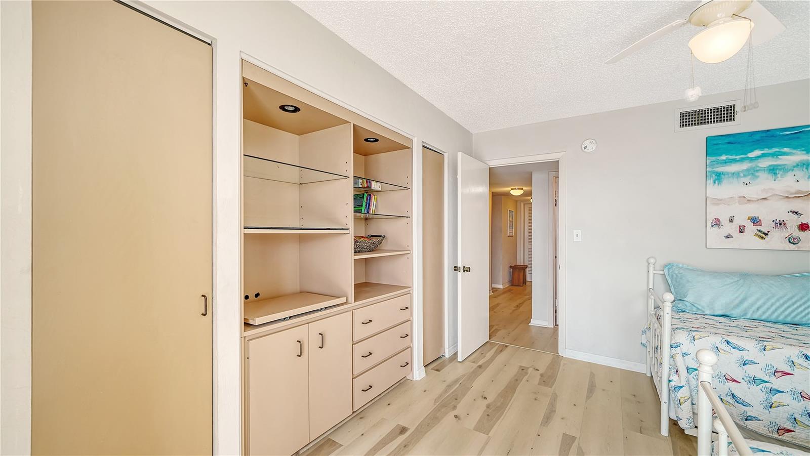 Image 22 of 68 For 4500 Gulf Of Mexico Drive 206