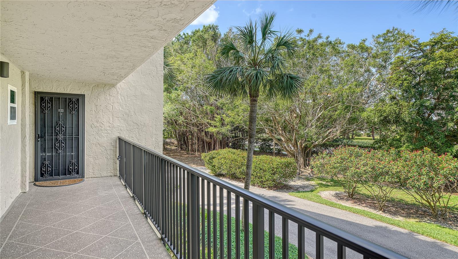 Image 3 of 68 For 4500 Gulf Of Mexico Drive 206