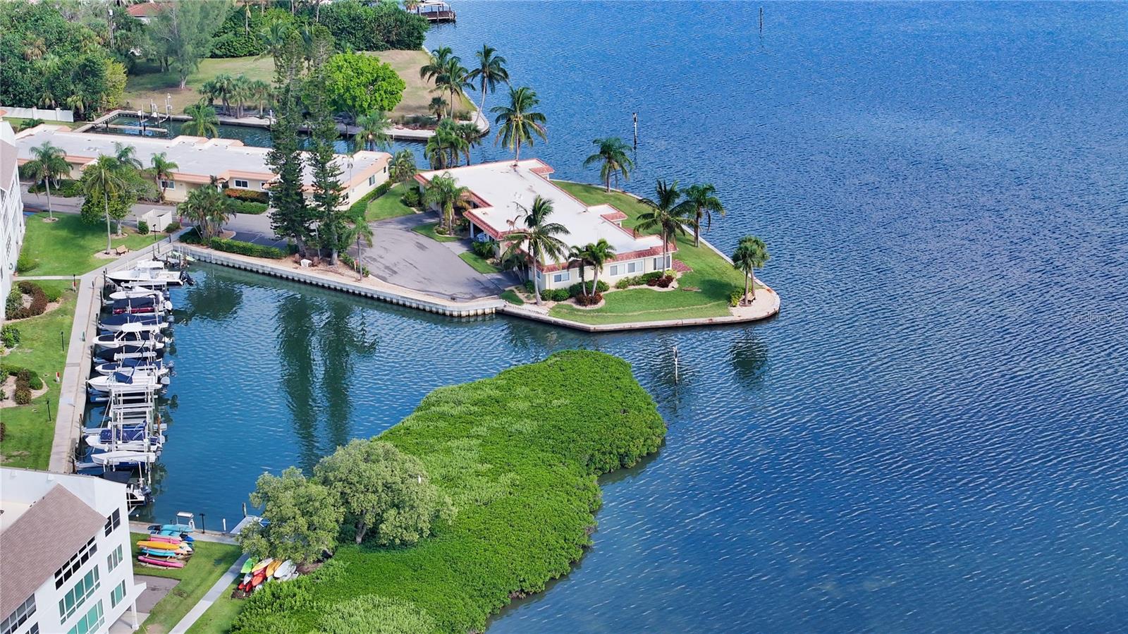 Image 32 of 68 For 4500 Gulf Of Mexico Drive 206