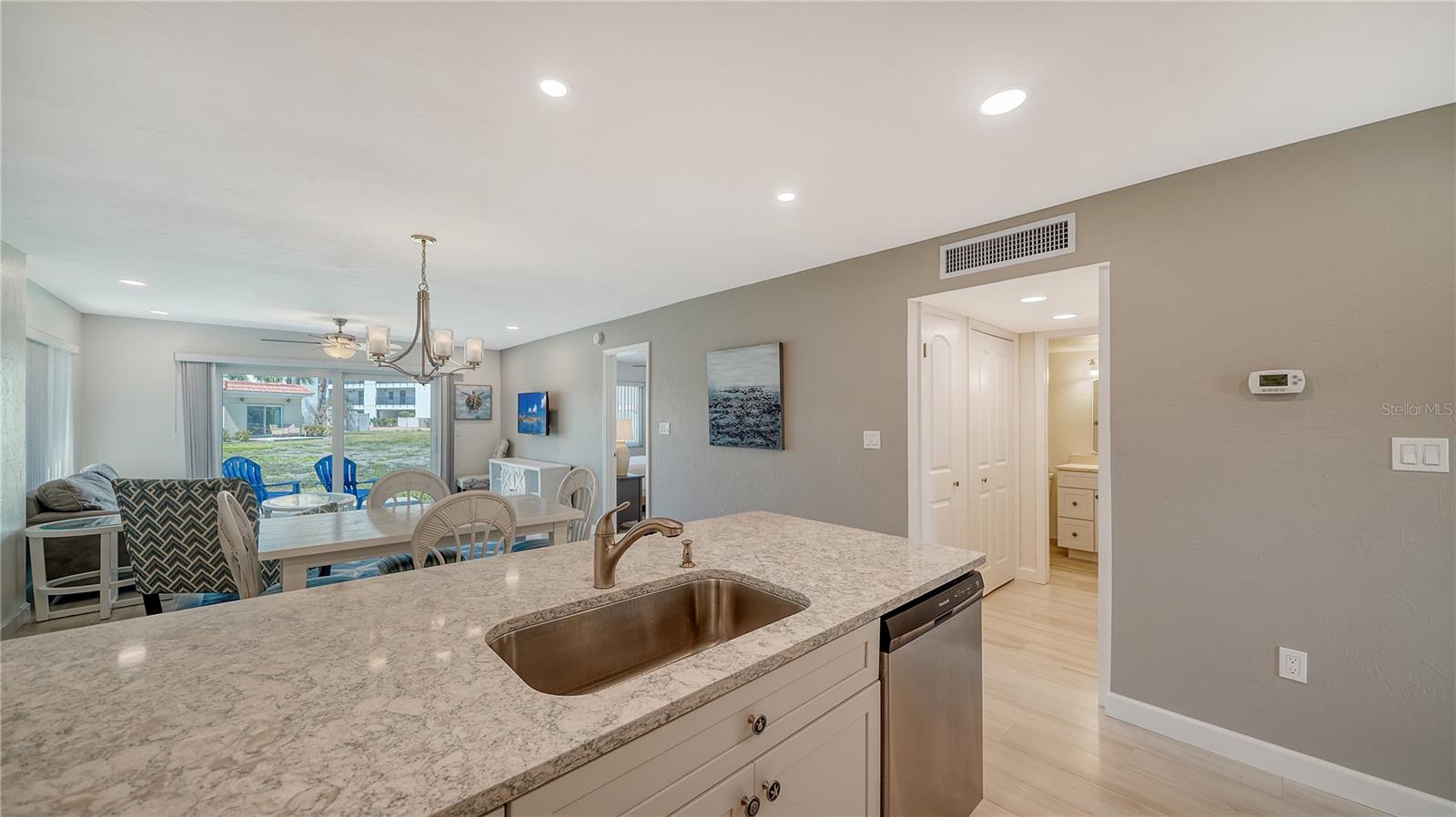 Image 10 of 75 For 4760 Gulf Of Mexico Dr. Villa 7