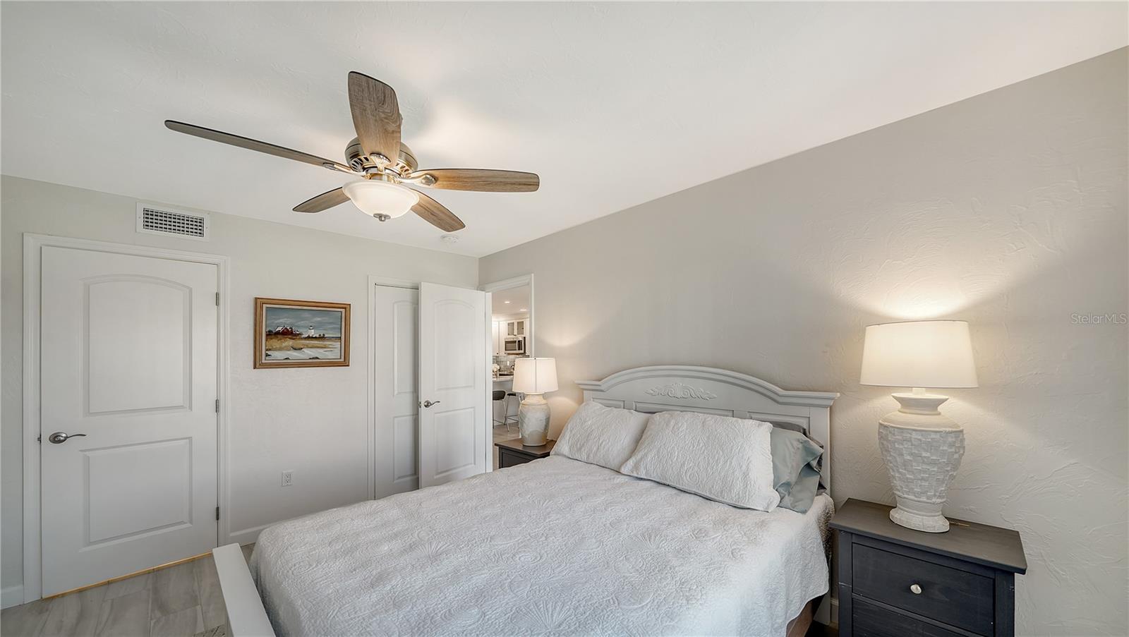 Image 17 of 75 For 4760 Gulf Of Mexico Dr. Villa 7