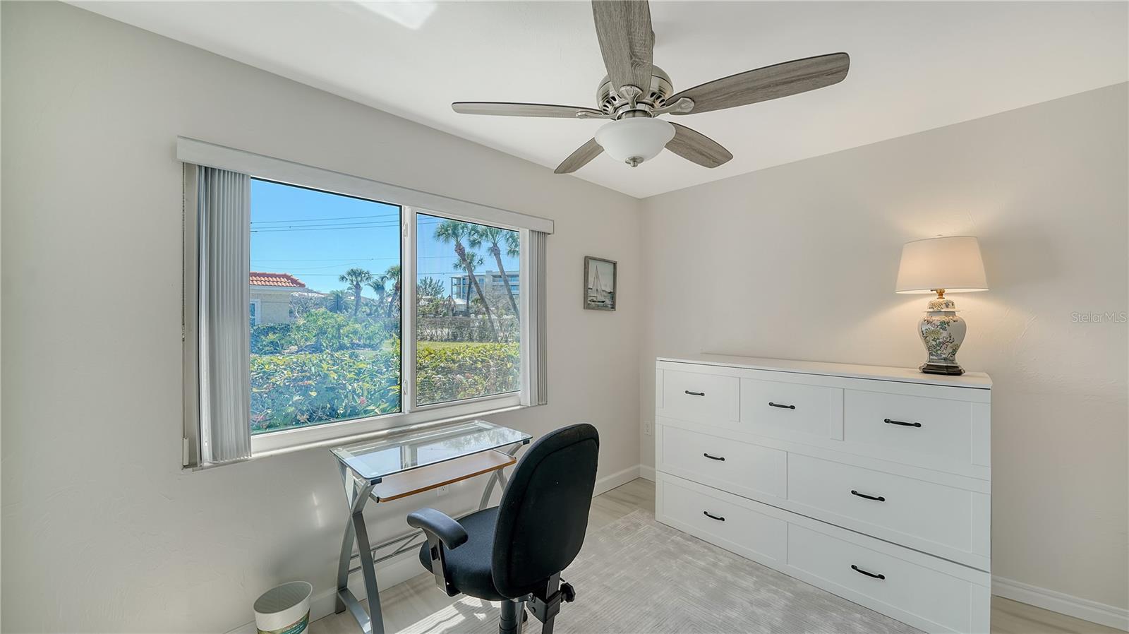 Image 22 of 75 For 4760 Gulf Of Mexico Dr. Villa 7