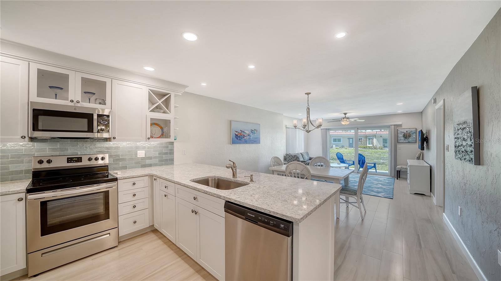 Image 6 of 75 For 4760 Gulf Of Mexico Dr. Villa 7