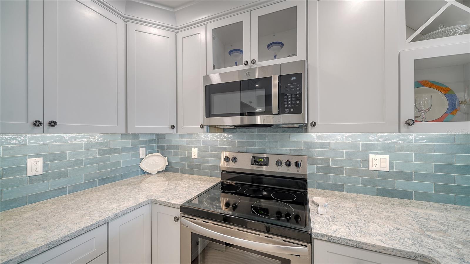 Image 7 of 75 For 4760 Gulf Of Mexico Dr. Villa 7